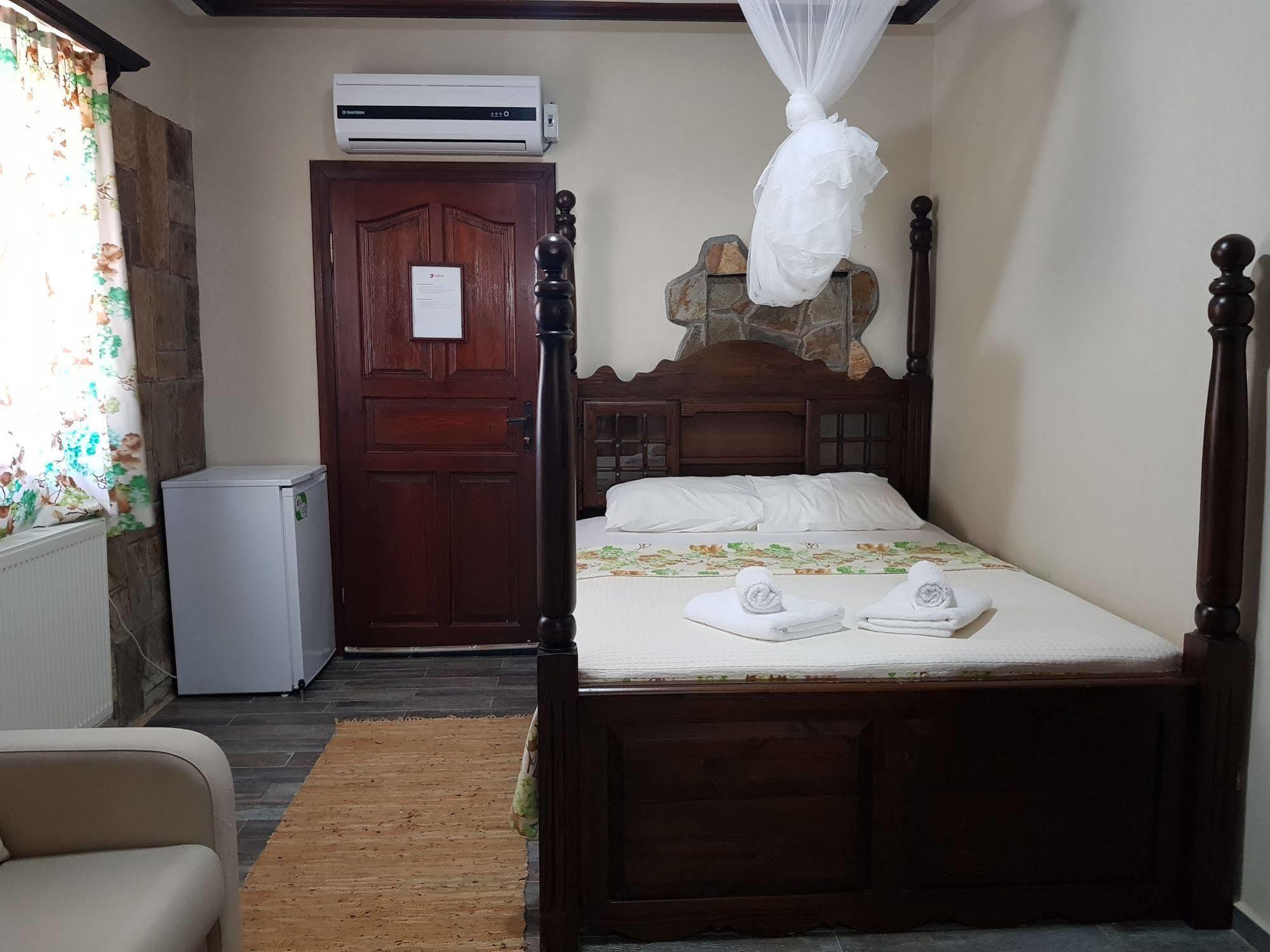 Bed and Breakfast Bagban Бозджаада Экстерьер фото